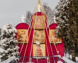 images/2021/K_Rogdestvu_Hristovu_palomniki_ukrasili_mesto/